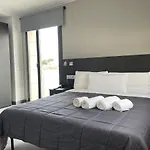 6 Bis Hotel Castelldefels