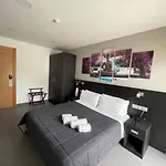 6 Bis Hotel Castelldefels
