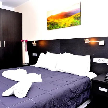 6 Bis Hotel Castelldefels