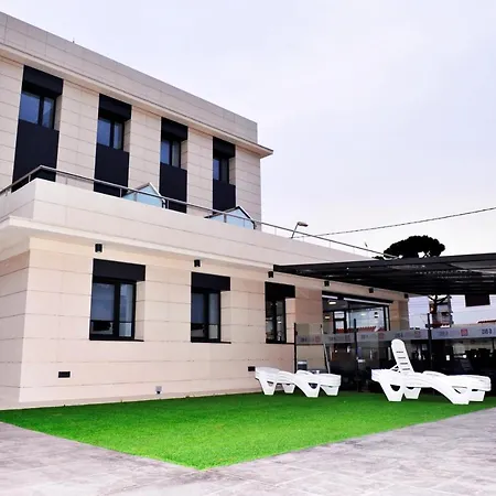 6 Bis Hotel 2*