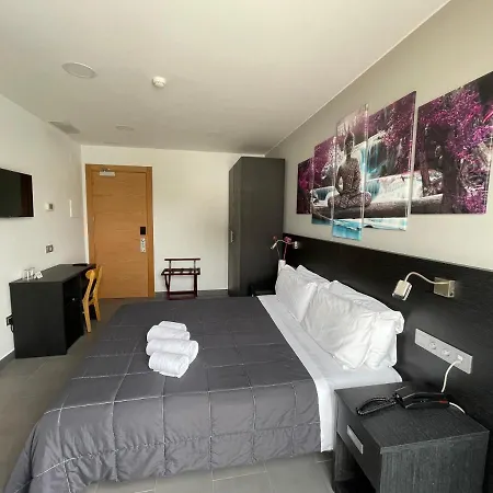 6 Bis Hotel Castelldefels