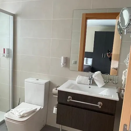 6 Bis Hotel 2*