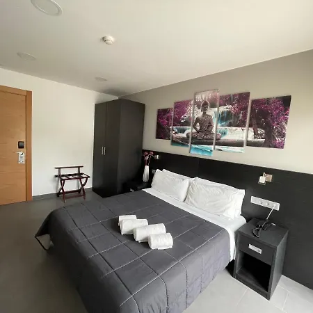 6 Bis Hotel Castelldefels