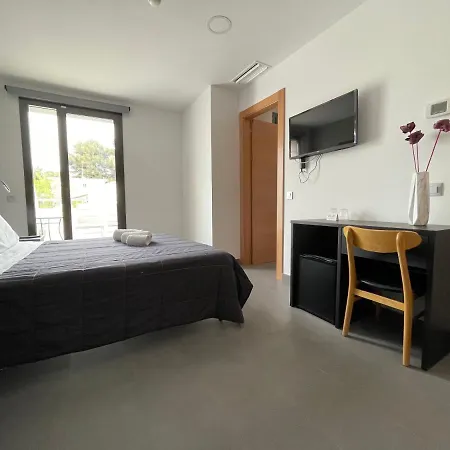6 Bis Hotel 2*
