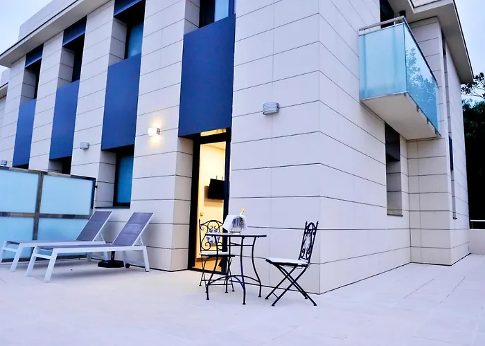 6 Bis Hotel 2*