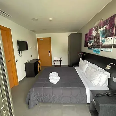 Hotel 6 Bis 2*