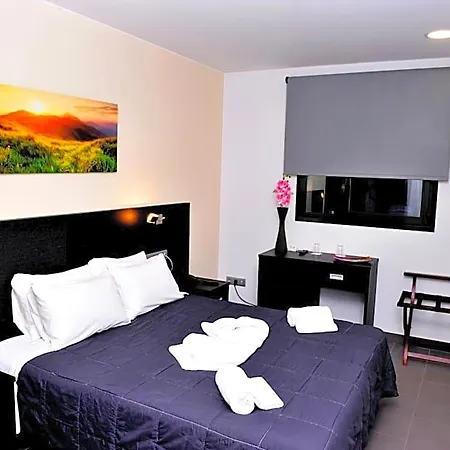 Hotel 6 Bis 2*