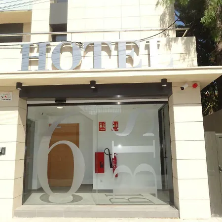 6 Bis Hotel 2*